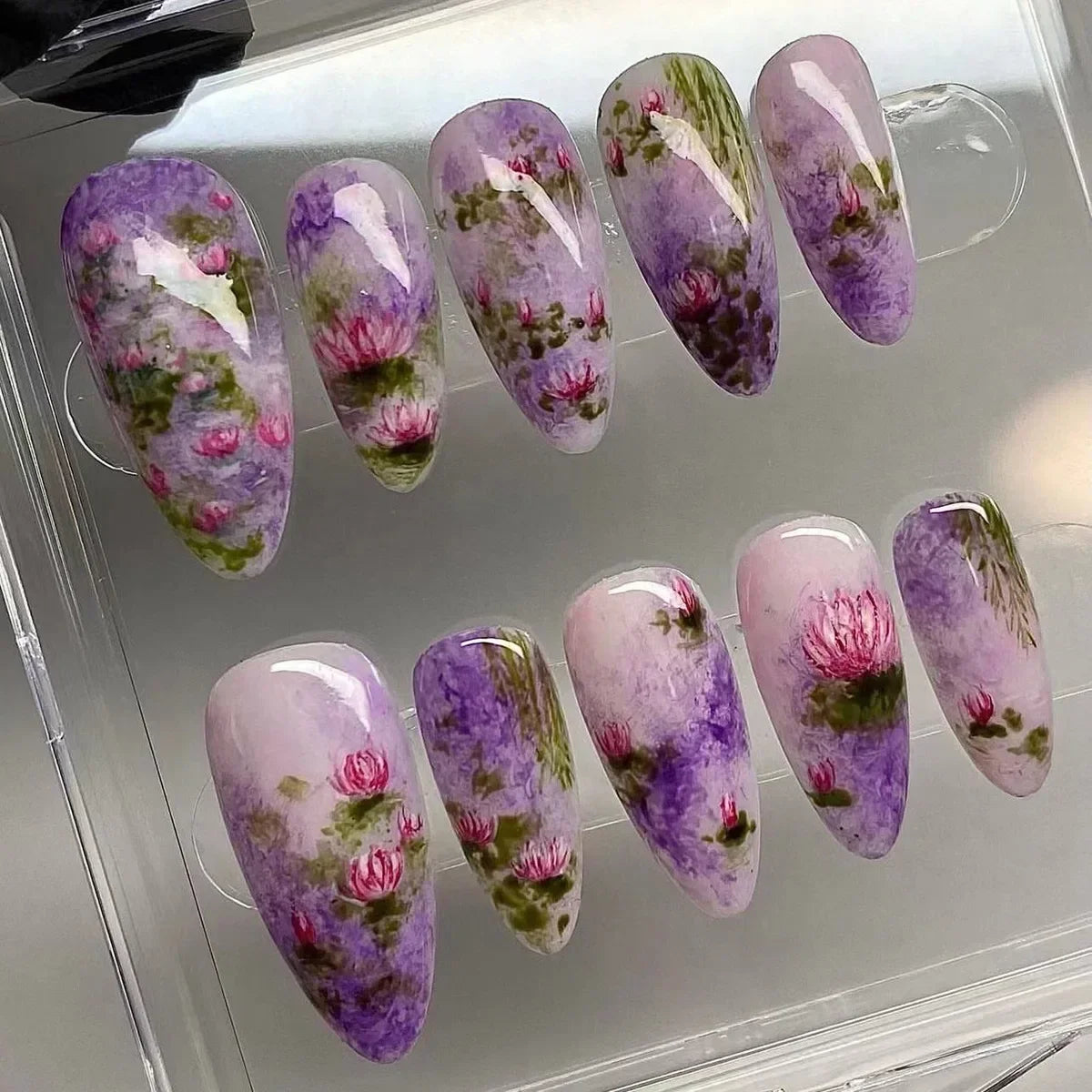 Flora Press-On Nails - 24pcs